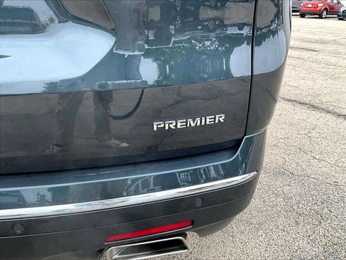 Used 2021 Chevrolet Traverse Premier AWD/4WD image 27