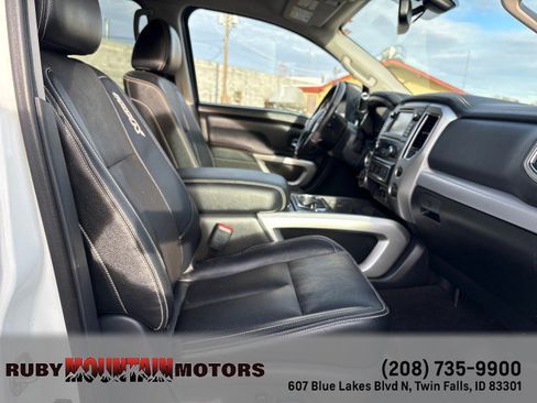 Used 2018 Nissan Titan PRO-4X w/ Pro-4x Convenience Package image 20