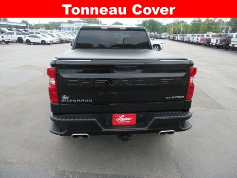 Certified 2022 Chevrolet Silverado 1500 Custom Trail Boss AWD/4WD image 8