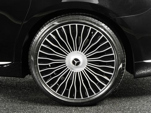 Used 2024 Mercedes-Benz Maybach S 580 4MATIC image 15