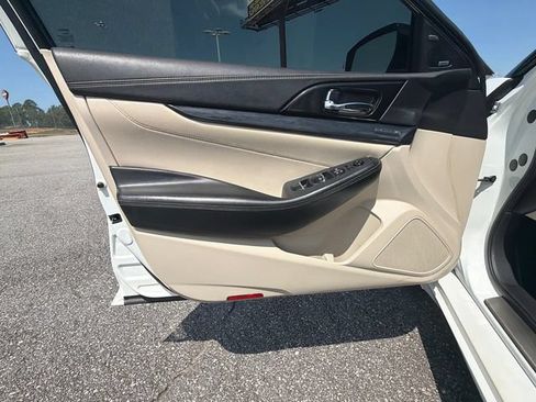 Used 2019 Nissan Maxima Platinum w/ Illumination Package FWD image 10