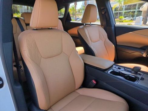 Used 2024 Lexus RX 350 Premium w/ Convenience Package FWD image 29