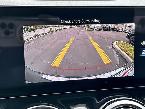 Used 2023 Mercedes-Benz GLA 250 4MATIC w/ Premium Package image 18