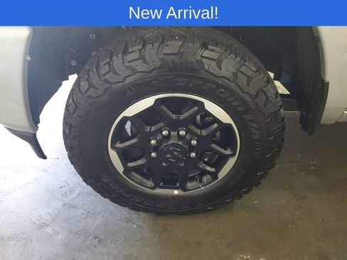 Used 2026 RAM 2500 Laramie AWD/4WD image 2