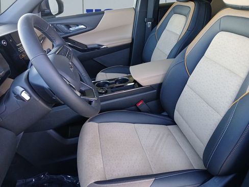 New 2026 Chevrolet Equinox ACTIV w/ Convenience Package III AWD/4WD image 10