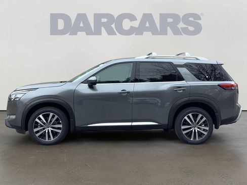 New 2025 Nissan Pathfinder Platinum w/ Cargo Package image 4