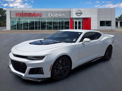 Used 2019 Chevrolet Camaro ZL1 RWD image 1