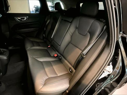 Used 2024 Volvo XC60 B5 Plus w/ Protection Package Premier image 20