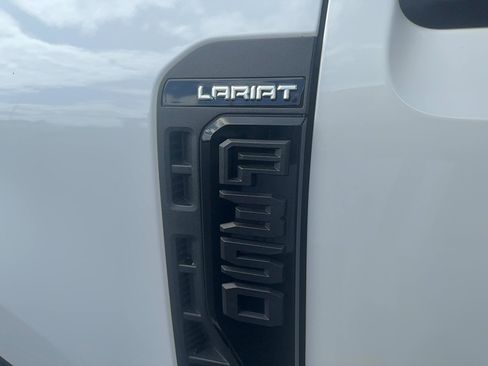 Used 2023 Ford F350 Lariat w/ Lariat Ultimate Package AWD/4WD image 9