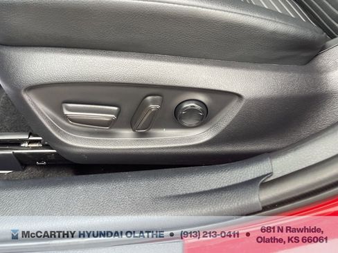 Used 2022 Toyota Camry SE image 23