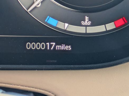 New 2026 Land Rover Range Rover SE image 11