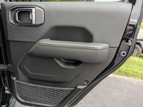 New 2025 Jeep Wrangler Unlimited Rubicon 392 image 32