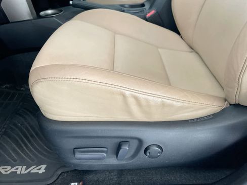 Used 2013 Toyota RAV4 Limited AWD/4WD image 12