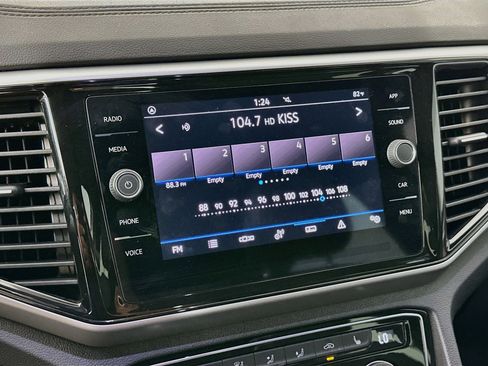 Used 2023 Volkswagen Atlas Cross Sport SE w/ Panoramic Sunroof Package FWD image 21