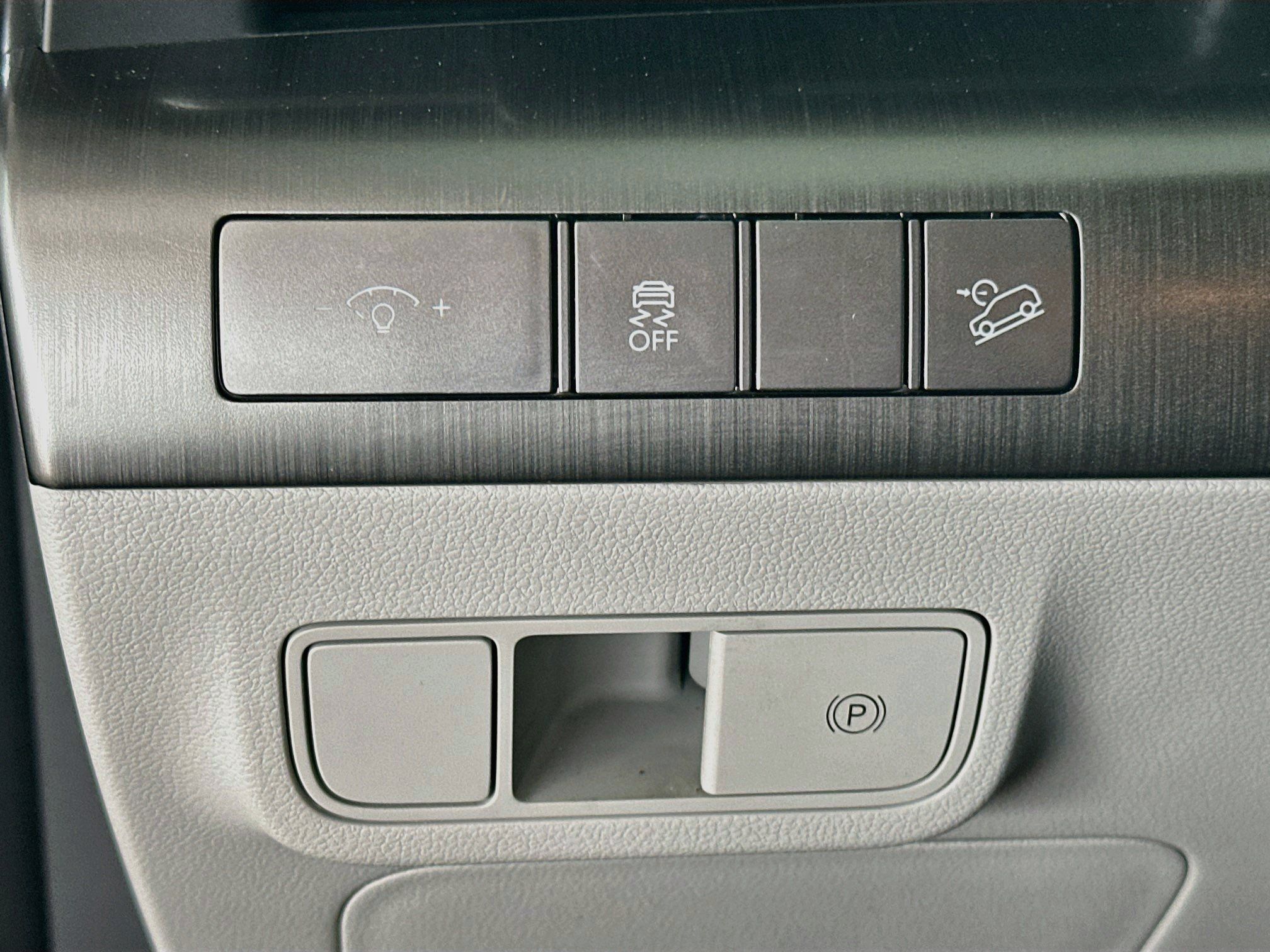 Used 2024 Hyundai Kona SEL AWD/4WD image 16