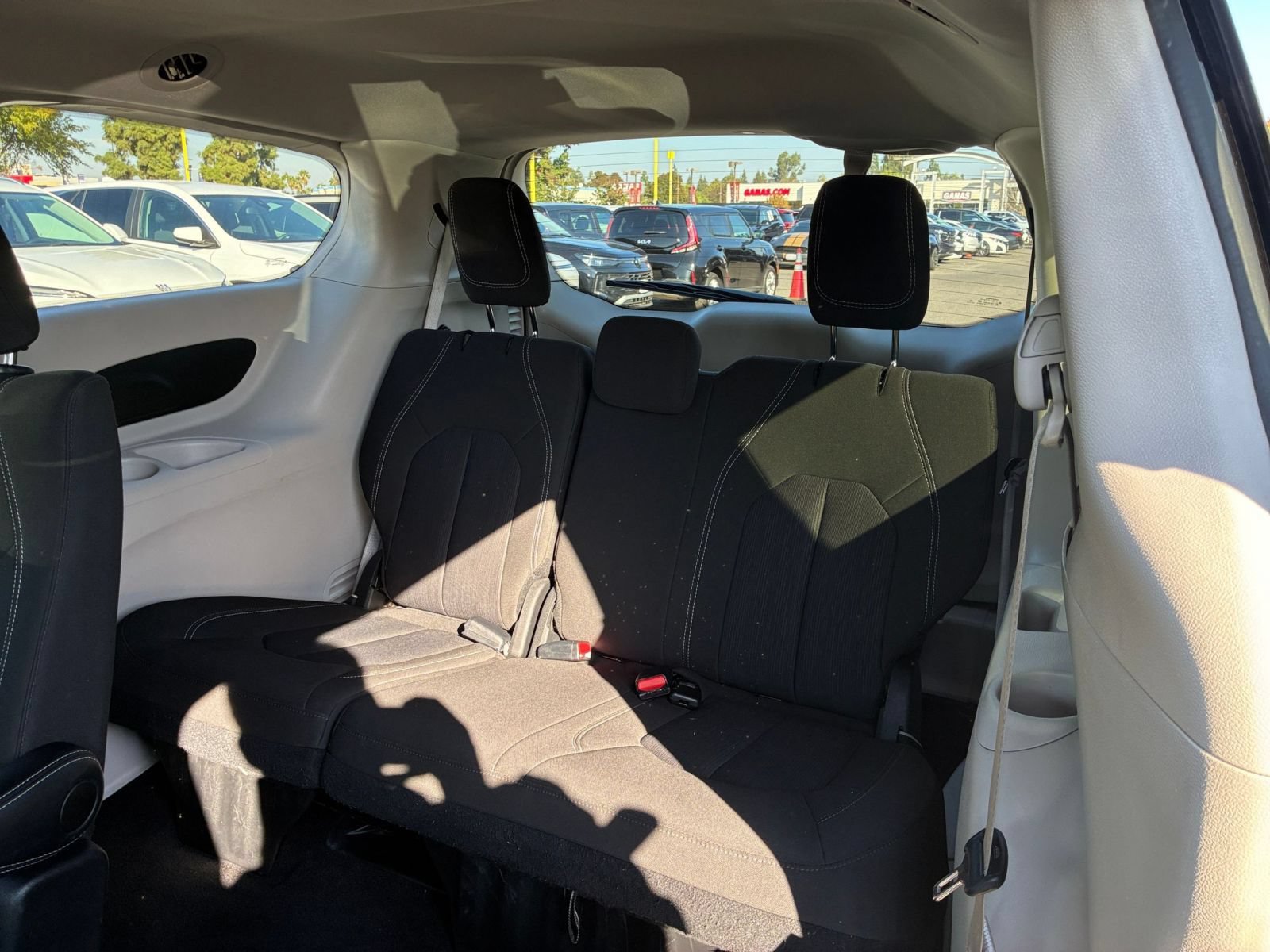 Used 2024 Chrysler Voyager LX FWD image 30