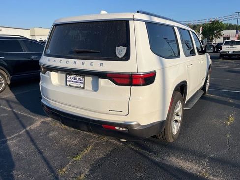 Used 2022 Jeep Wagoneer Series II RWD image 2
