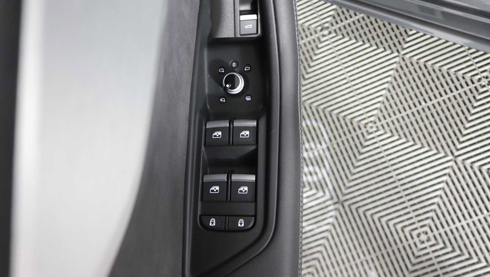 Used 2023 Audi A5 2.0T Premium Plus w/ Premium Plus AWD/4WD image 17