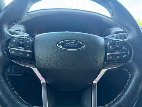 Used 2022 Ford Explorer ST w/ Equipment Group 401A AWD/4WD image 18