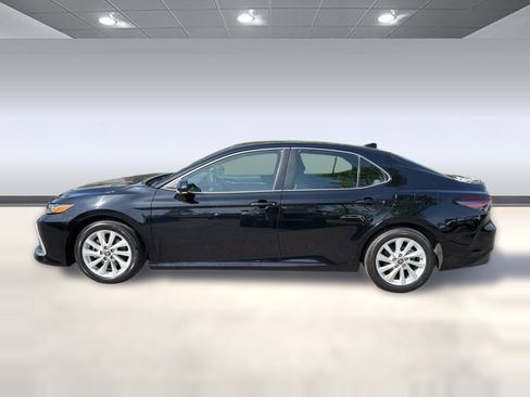 Used 2024 Toyota Camry LE image 2