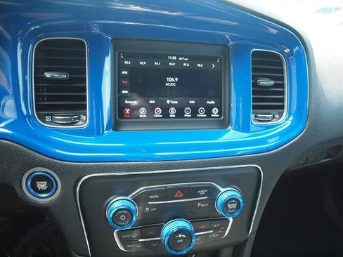 Used 2020 Dodge Charger SXT w/ Driver Convenience Group RWD image 10