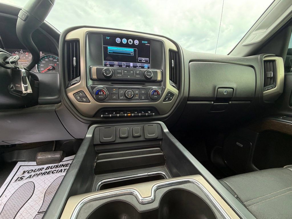 Used 2017 GMC Sierra 2500 Denali AWD/4WD image 32