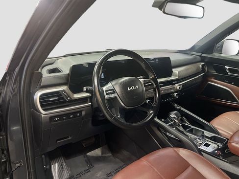 Used 2023 Kia Telluride EX image 9