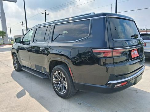 Used 2024 Jeep Wagoneer L Series II w/ Flexible Seating Group RWD image 5