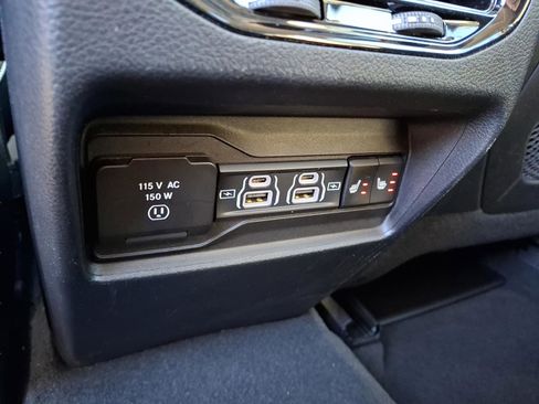 Certified 2023 Jeep Grand Cherokee Limited AWD/4WD image 11