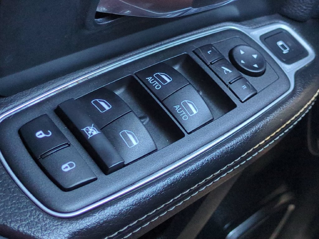 Used 2022 RAM 3500 Laramie AWD/4WD image 29