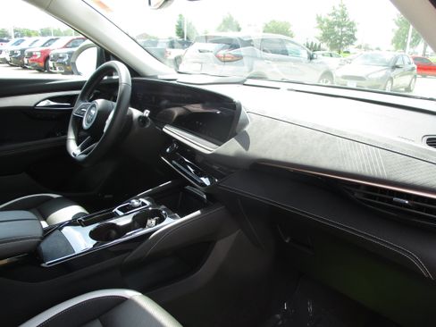 Used 2025 Buick Envision Sport Touring AWD/4WD image 37