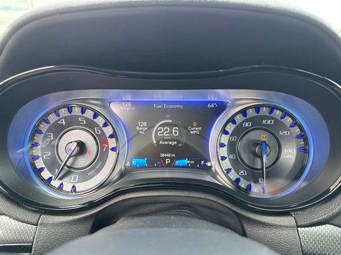 Used 2015 Chrysler 300 S RWD image 18