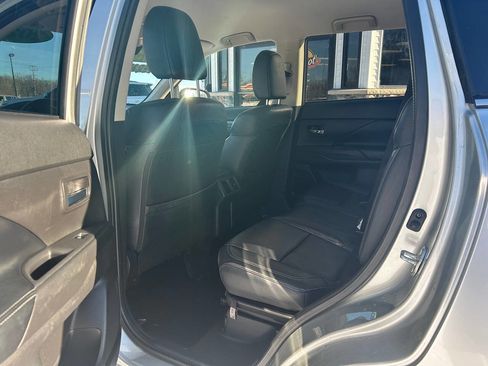 Used 2020 Mitsubishi Outlander SEL image 21
