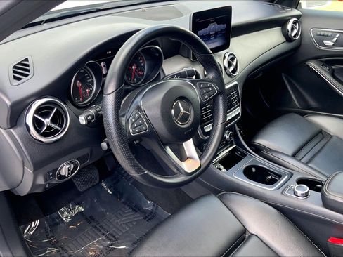 Used 2020 Mercedes-Benz GLA 250 4MATIC image 18