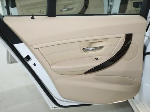 Used 2015 BMW 328i xDrive Sedan AWD/4WD image 16