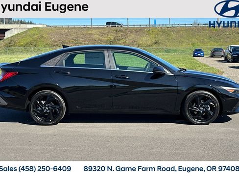 New 2026 Hyundai Elantra SEL Sport Premium FWD image 3