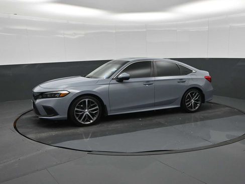 Used 2022 Honda Civic Touring image 4