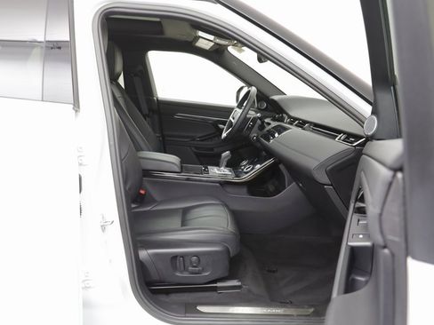 Used 2023 Land Rover Range Rover Evoque R-Dynamic SE image 18