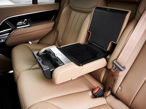 Used 2023 Land Rover Range Rover SE image 46