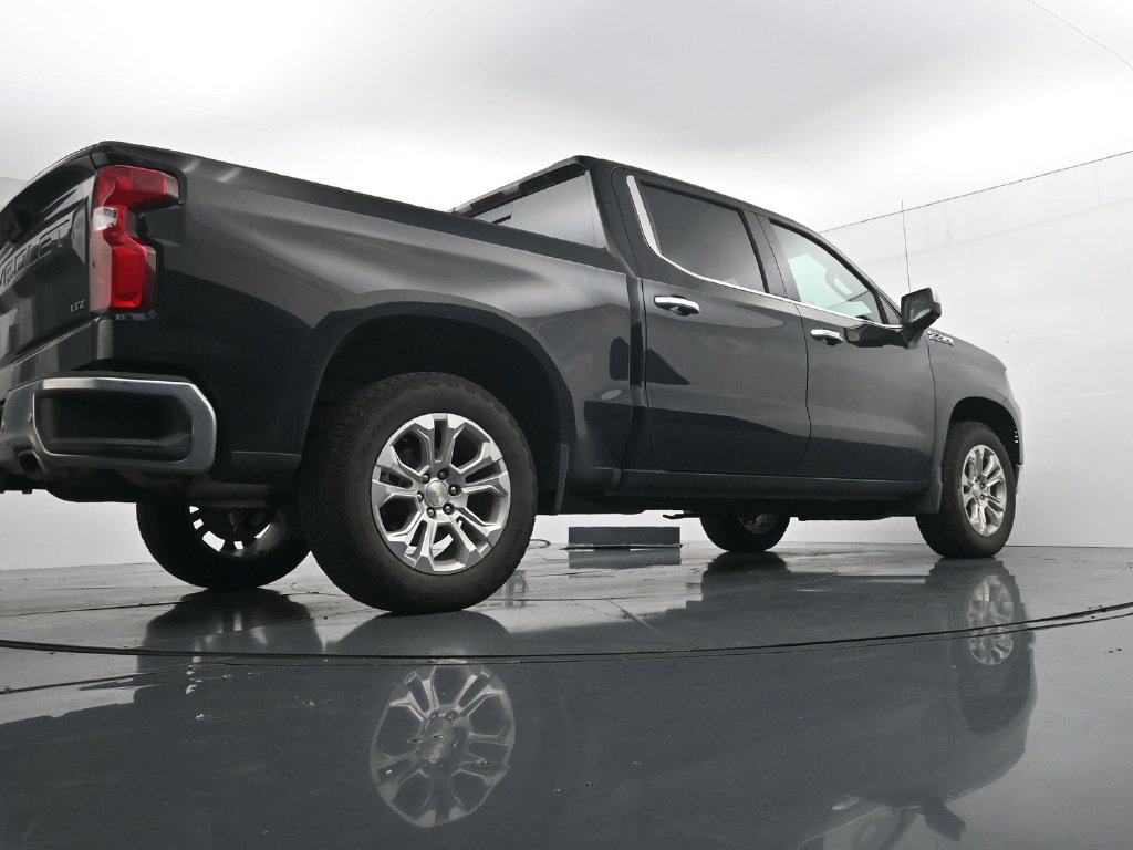 Used 2023 Chevrolet Silverado 1500 LTZ AWD/4WD image 23