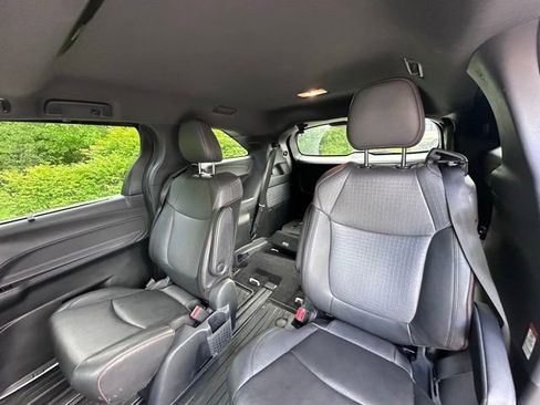 Used 2023 Toyota Sienna XSE w/ XSE Plus Package AWD/4WD image 11