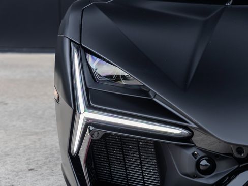 Used 2024 Lamborghini Revuelto image 21