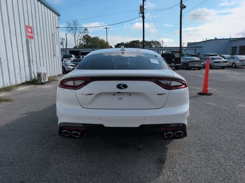Used 2019 Kia Stinger GT1 RWD image 7