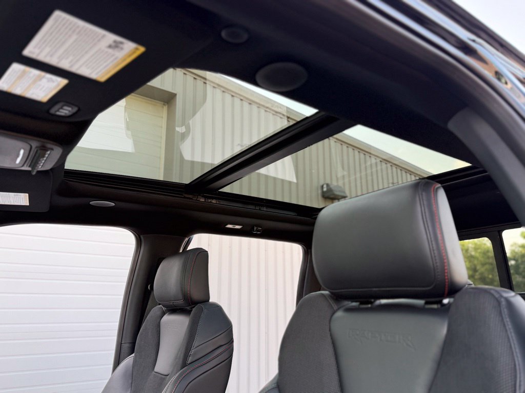 Used 2025 Ford F150 Raptor AWD/4WD image 37