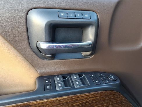 Used 2018 GMC Sierra 2500 Denali w/ Duramax Plus Package image 11