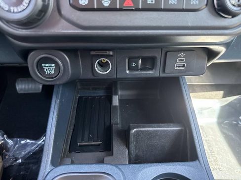 Used 2025 Ford Maverick Lariat w/ 4K Tow Package AWD/4WD image 33