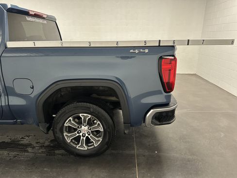 Used 2024 GMC Sierra 1500 SLT image 6