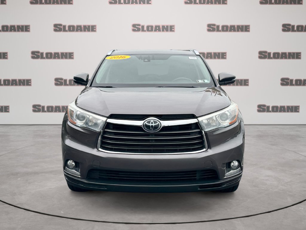Used 2016 Toyota Highlander Limited w/ Driver Technology Package AWD/4WD image 8