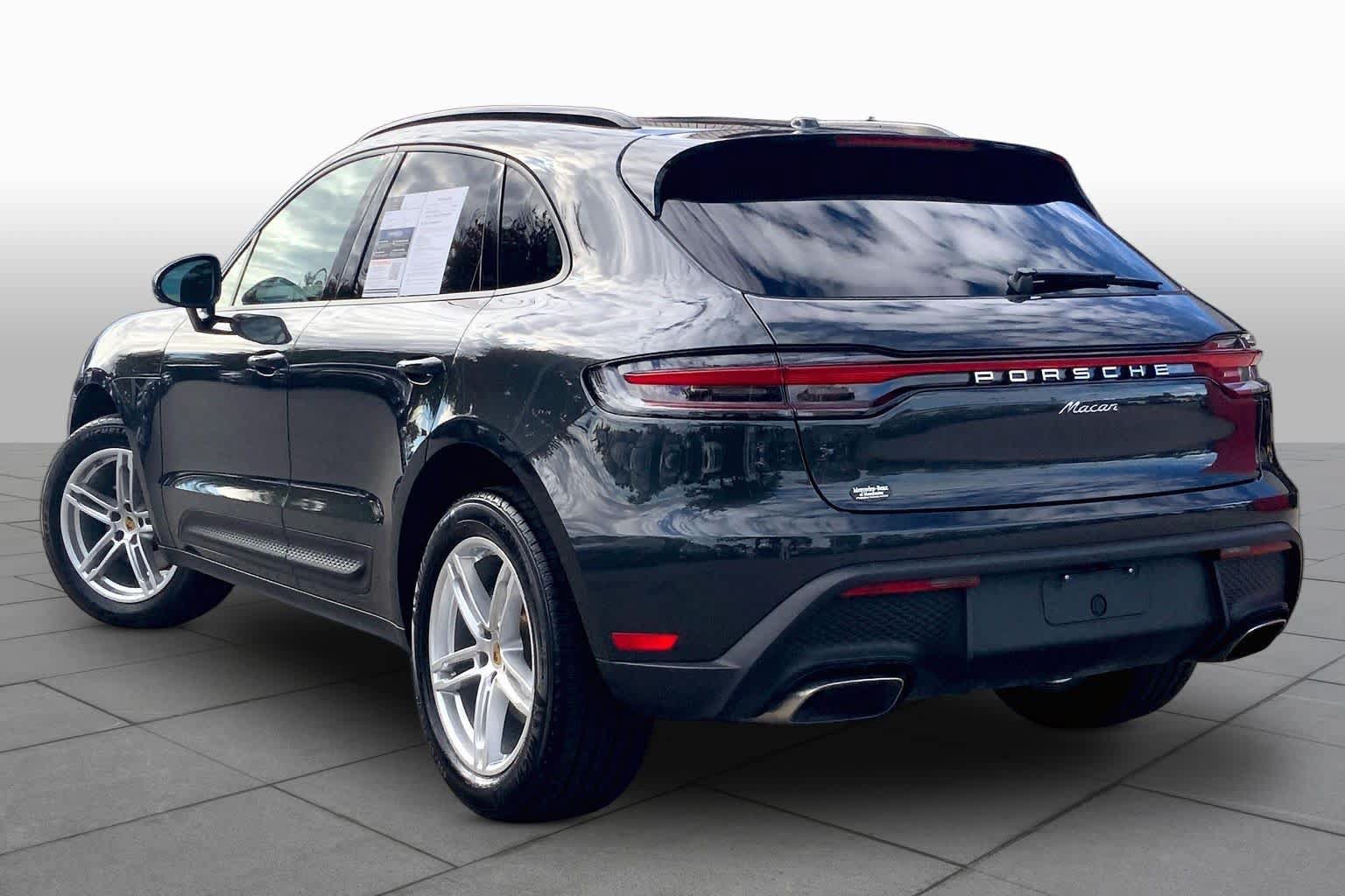 Used 2026 Porsche Macan AWD/4WD image 11