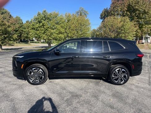 Used 2025 Buick Enclave Sport Touring image 6